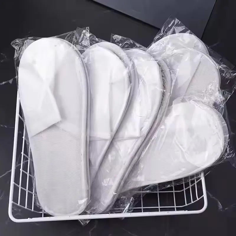 40 Pares de Pantuflas Blancas  - Spa & Wellness Hotel Diament Ustroń Opinie reseña y precio